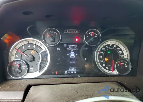 2017 Ram 1500 Laramie z USA, uszkodzony, nr VIN 1C6RR7JM2HS863431